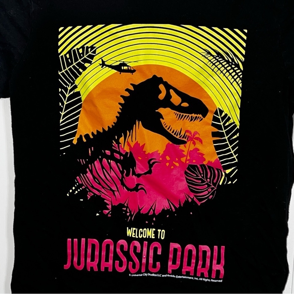 Kids Old Navy Black Jurassic Park T Shirt Size 8 EUC - Picture 2 of 6